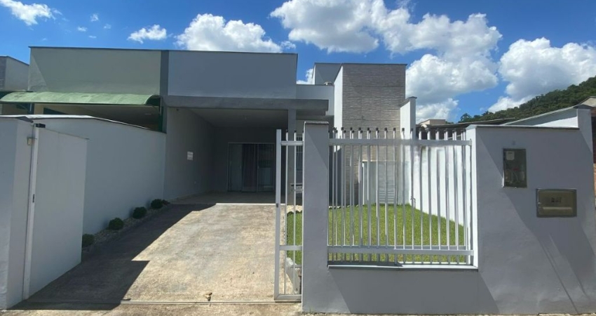 Excelente Geminado à venda no Jaraguá 84, Jaraguá do Sul