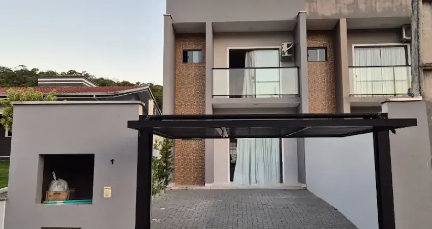 Oprotundade única - Lindo Geminado a venda no centro de Schroeder