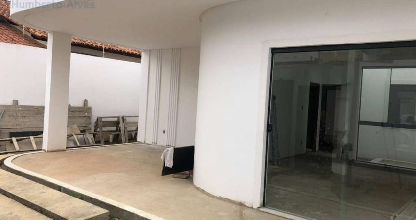 Casa com 3 dormitórios à venda, 150 m² por R$ 650.000,00 - Boa Vista - Vitória da Conquista/BA