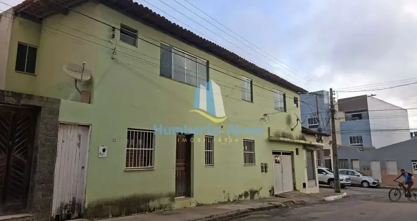 Casa com 3 quartos para alugar na Rua Honorina Andrade, 452, Alto Maron, Vitória da Conquista