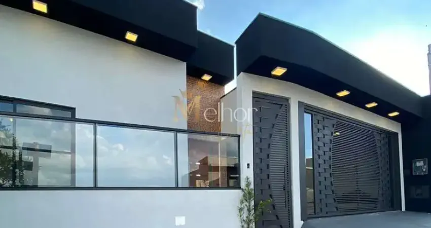 Casa 100% térrea de esquina a venda em loteamento aberto em Bragança Paulista-SP