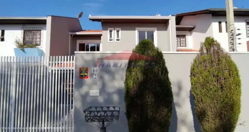 Excelente sobrado duplex à venda no bairro Cajuru-Curitiba-PR.