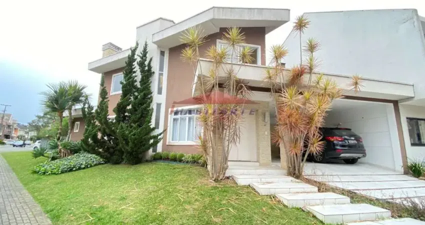 Imperdível oportunidade de adquirir casa em condomínio de luxo em Curitiba-PR, bairro Uberaba! 3 quartos, 1 suite, 3 salas, 4 banheiros, 230,00 m² de área.