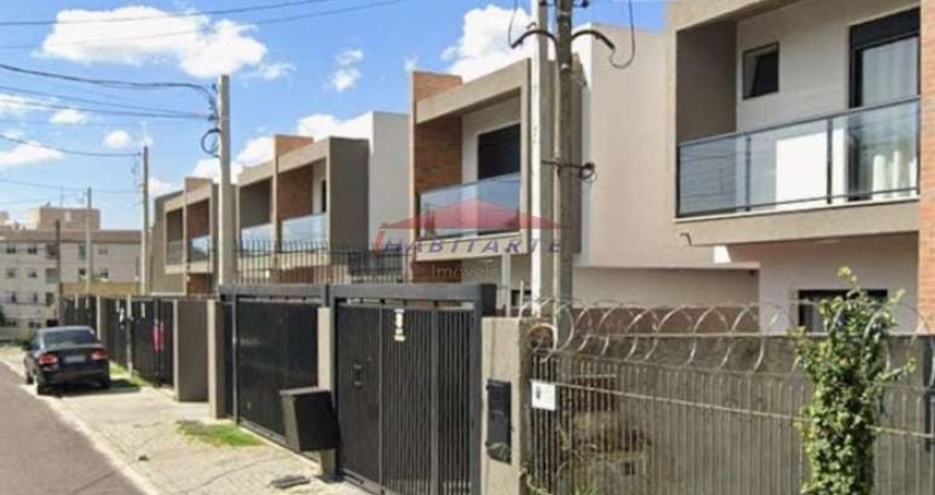 Imperdível Sobrado à Venda em Curitiba-PR, Bairro Uberaba! 3 Quartos, 1 Suíte, 2 Salas, 3 Banheiros, 3 Vagas, 125m².