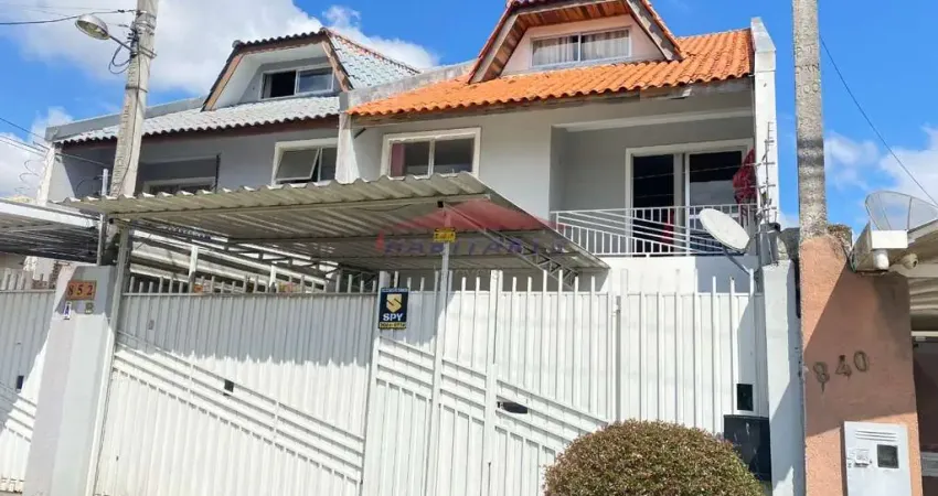 Imperdível Sobrado à Venda em Curitiba-PR, no Jardim das Américas! 3 Quartos, 1 Suíte, 2 Salas, 4 Banheiros, 2 Vagas, 199m².