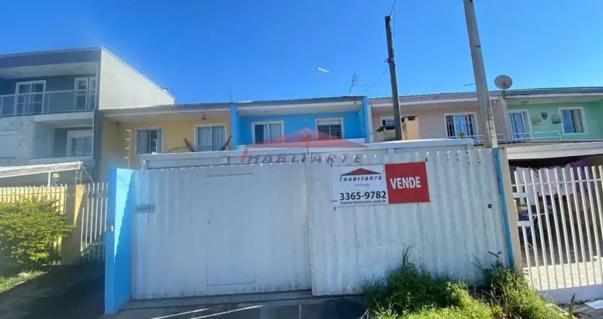 Imperdível Sobrado à Venda em Curitiba-PR, no Bairro Cajuru: 3 Quartos, 1 Sala, 2 Banheiros, 3 Vagas de Garagem, 71,87 m² de Área.
