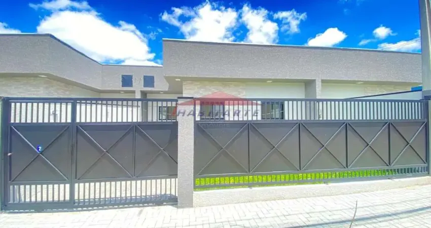 Casa terrea de frente pra rua à venda em excelente localização! 3 quartos, 1 sala, 1 banheiro, 2 vagas de garagem - 51,05 m² - aproveite!