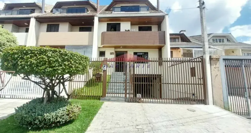 Imperdível Sobrado à Venda em Curitiba - Jardim das Américas: 3 Quartos, sendo 1 Suíte, 1 Sala, 3 Banheiros, 3 Vagas, 201,19m²!