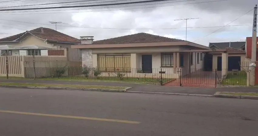 Oportunidade única: casa à venda em curitiba-pr, bairro uberaba, 3 quartos, 1 banheiro, 6 vagas de garagem, 150m² de área.