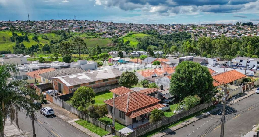 Terreno de Esquina à venda, com 924m² (28m x 33m), Orfãs, Próximo a Rua Anita Garibaldi - Ponta Gro
