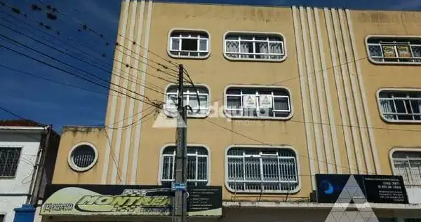 Imóvel Comercial à venda, com 2 salas (ambas com banheiro), 45,45m² de área útil, em região de muit