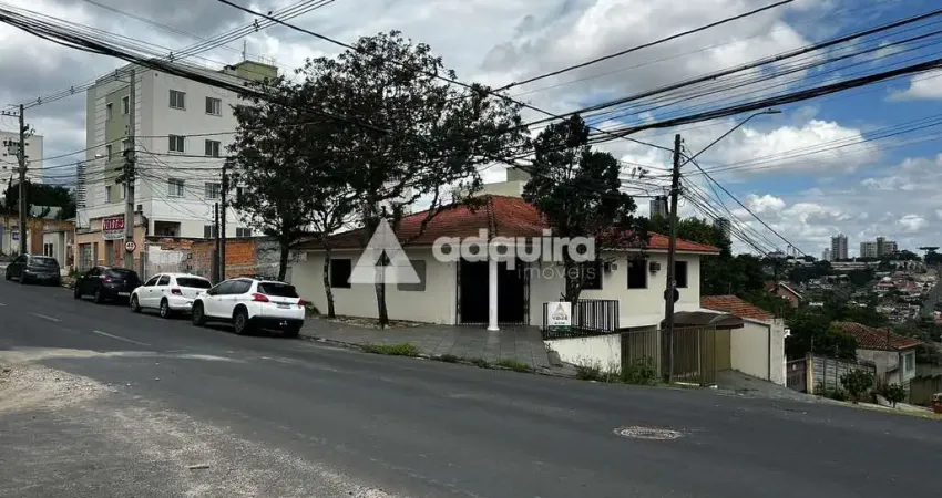 Casa Comercial à Venda, com  340m² de área útil. Próximo a Prefeitura Municipal de Ponta Grossa - R