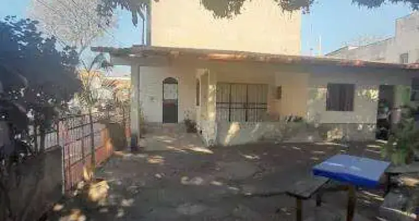 Casa com 3 quartos à venda no Centro, Ipatinga 