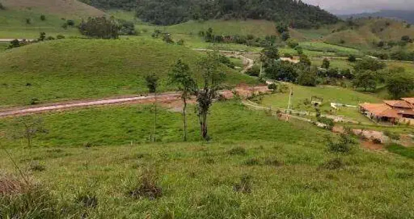 Terreno à venda na Cava Grande, Marliéria 