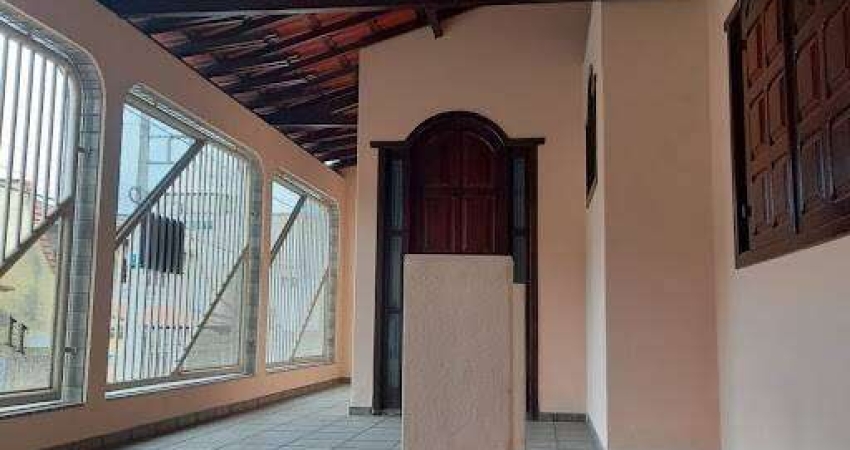 Casa à venda no bairro Universitários - Cel. Fabriciano