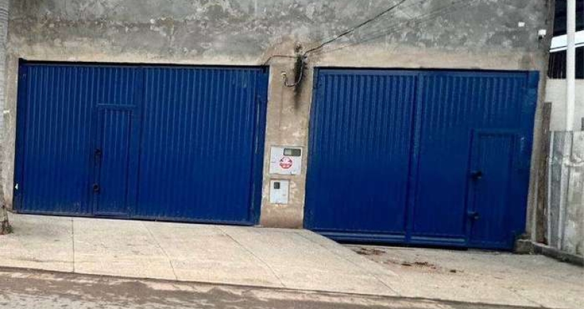Imóvel Comercial de 500m²  com estacionamento coberto