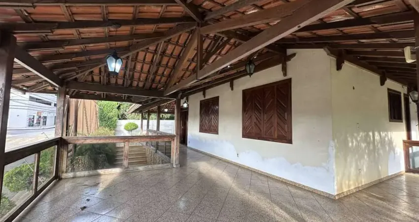 Casa com 4 quartos para alugar no Veneza, Ipatinga