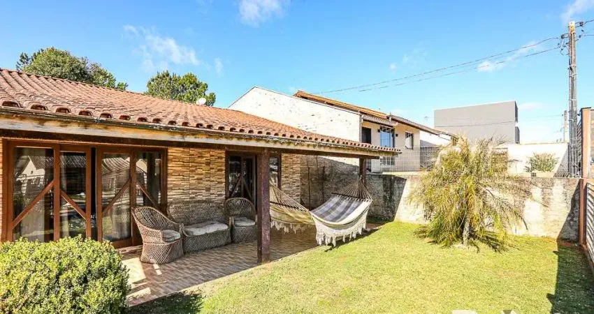 RESIDÊNCIA TÉRREA EM AMPLO TERRENO 460,00m2 - 180,00m2 (aproximado) de CONSTRUÇÃO - R$ 350.000,00 - Próximo ao Kartódromo
