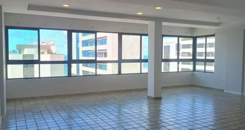 Cobertura Duplex com 05 quartos a poucos metros da praia de boa viagem.