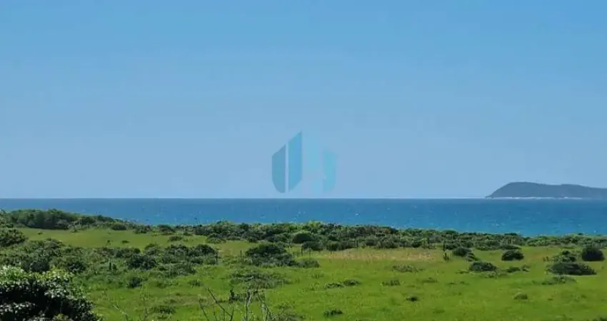 Ótimo Terreno com Vista p/ Mar, Localizado no Bairro Gamboa, em Garopaba!