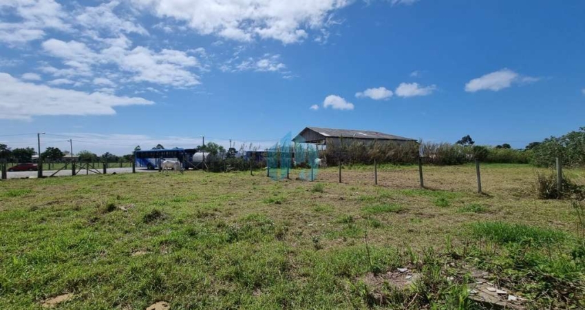 Ótimo Terreno Localizado no Bairro Encantada, em Garopaba, a 50 m da SC 434!