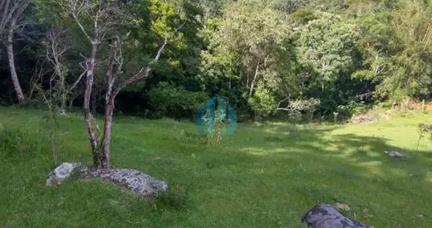 Lindo Terreno com Vista p/ Mar, Lagoa e Pedra Branca, Bairro Serraria, em Garopaba!