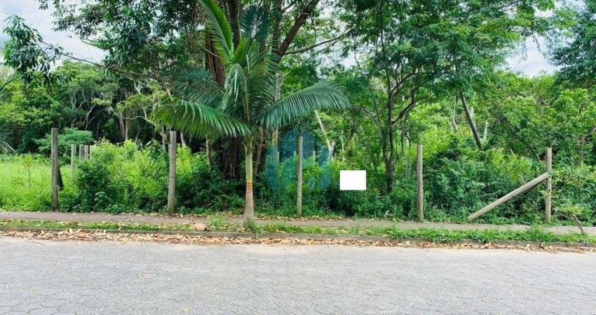 Ótimo Terreno Localizado a 1,5 km da Praia da Barra, Bairro Encantada, em Garopaba!