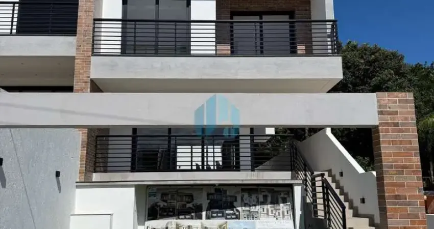 Belo Sobrado Novo, com Vista Panorâmica p/ Mar e Cidade, Centro | Garopaba - SC