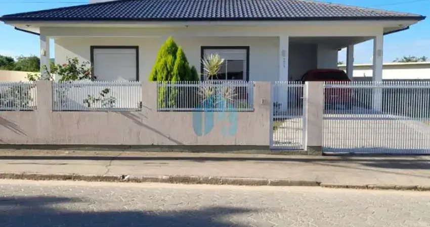 Casa a Poucos Minutos do Centro, Ambrósio | Garopaba - SC