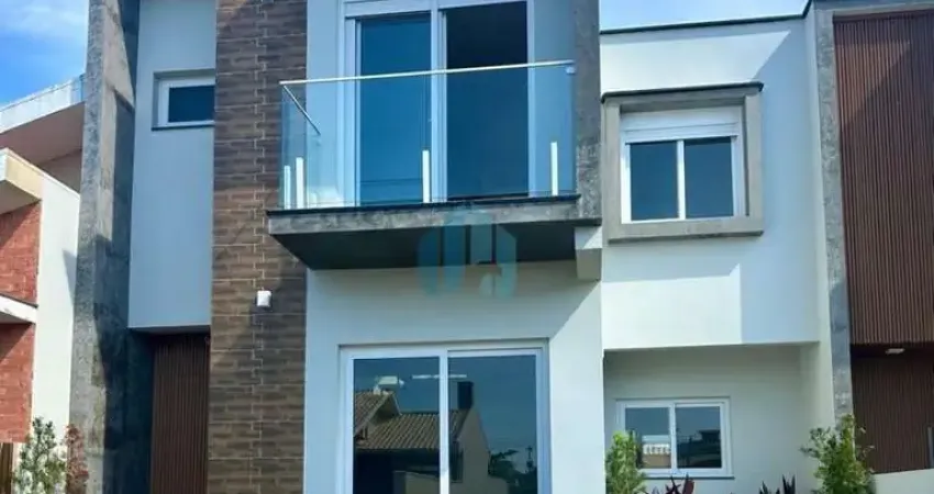 Belo Sobrado a Poucos Minutos do Centro da Cidade, Areias de Palhocinha | Garopaba - SC