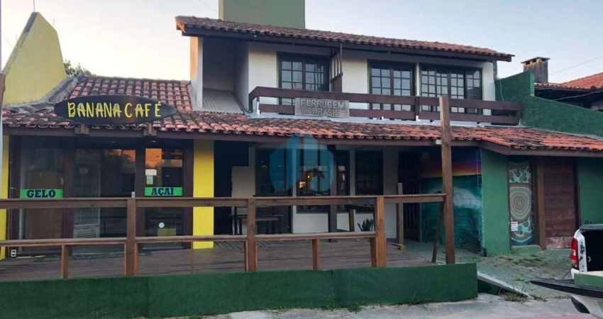 Belo Imóvel Comercial a 100 m do Mar, Praia da Ferrugem | Garopaba - SC
