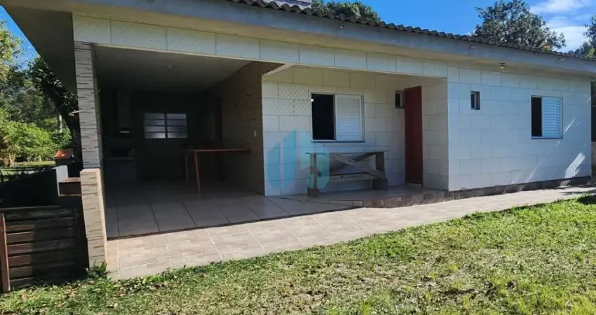 Casa a Poucos Minutos do Centro da Cidade, Ambrósio | Garopaba - SC