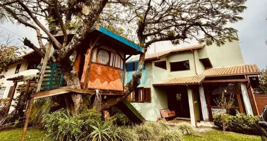 Bela casa na beira da lagoa, com vista p/ pôr-do-sol deslumbrante, ferrugem | garopaba - sc