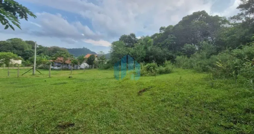 Amplo Terreno a Poucos Minutos do Centro da Cidade, Encantada | Garopaba - SC