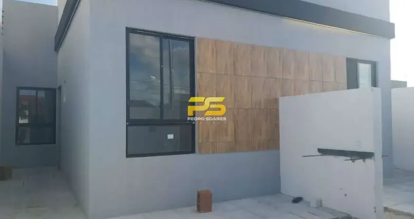 Casa a venda no bairro de mangabeira com 3 suites sendo uma reversivel.