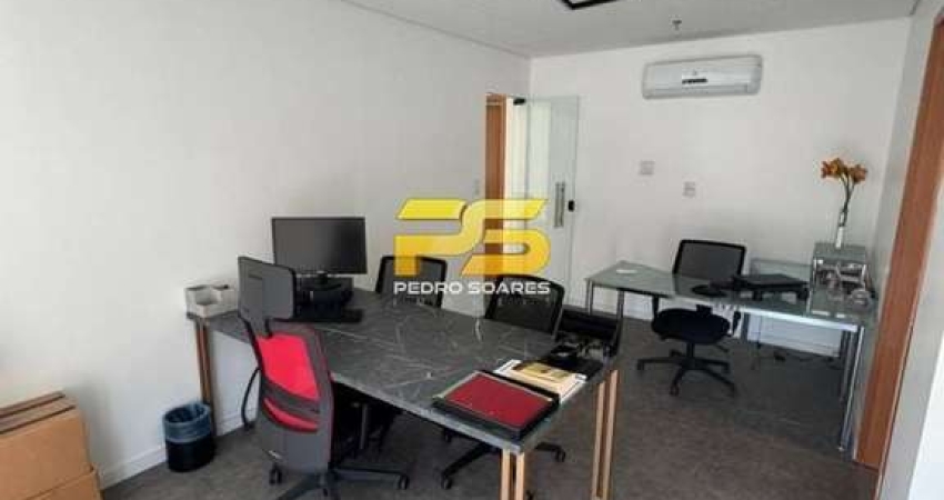 Sala Comercial para venda no Empresario Clovis Rolim