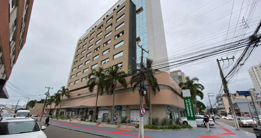 SALA COMERCIAL COM EXCELENTE LOCALIZAÇÃO NO ESTREITO!!