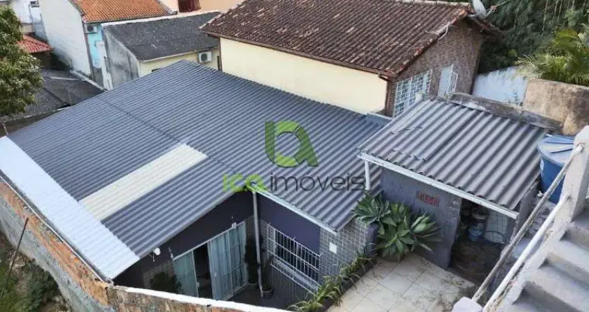 Excelente oportunidade! casa de 2 quartos, 1 suíte, 1 sala, 2 banheiros, 58,27m² de área no estreito, florianópolis-sc. terreno de 160m².