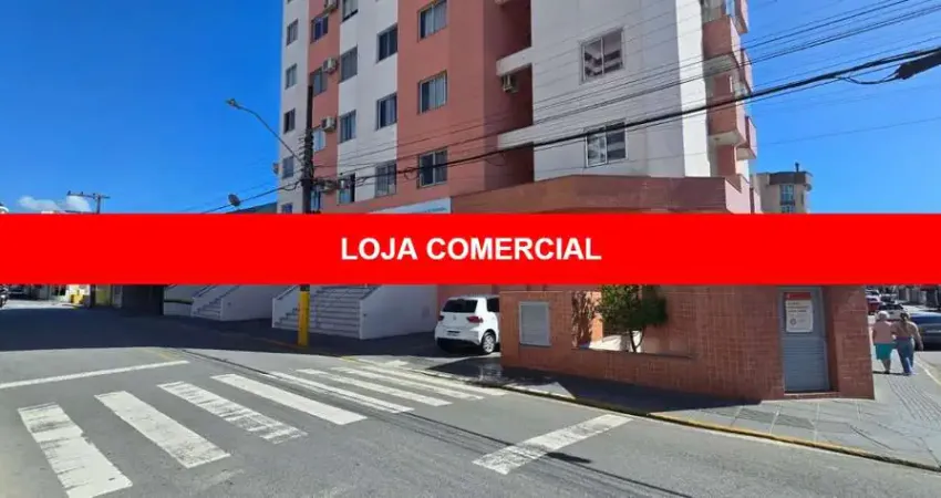 Ponto comercial com 1 sala à venda no Barreiros, São José 