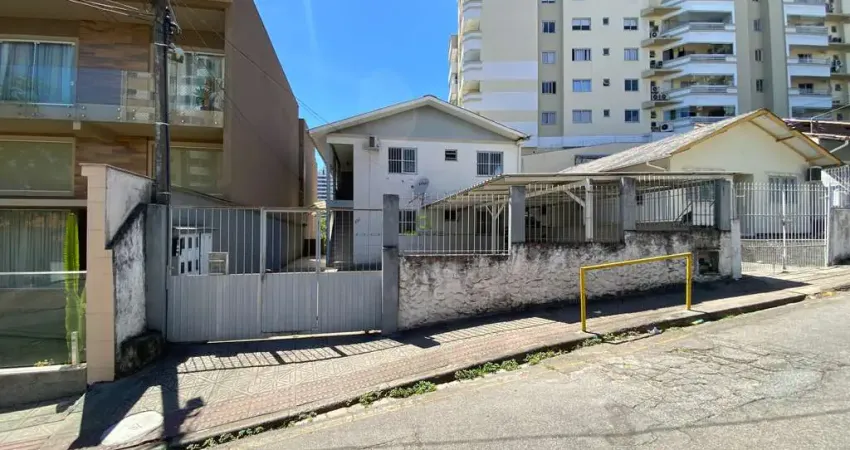 Apartamento com 2 quartos para alugar no Barreiros, São José