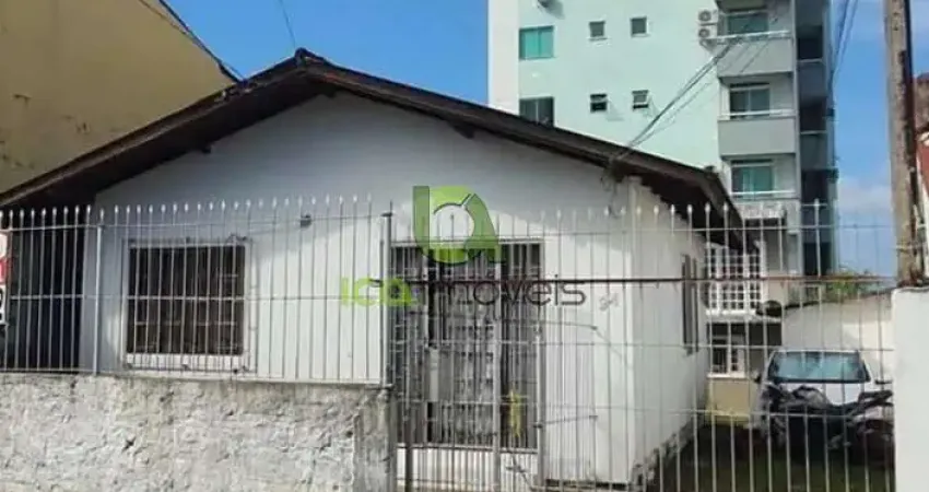 Imperdível: casa à venda em são josé-sc, bairro picadas do sul, 2 quartos, 1 sala, 1 banheiro, 1 vaga de garagem, terreno de 347,30m² com três casas.