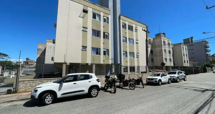 Apartamento com 2 quartos para alugar na Serraria, São José