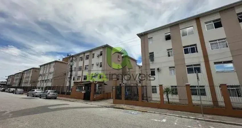 Apartamento à venda de 2 quartos em frente ao Shopping Itaguaçu em Barreiros São José