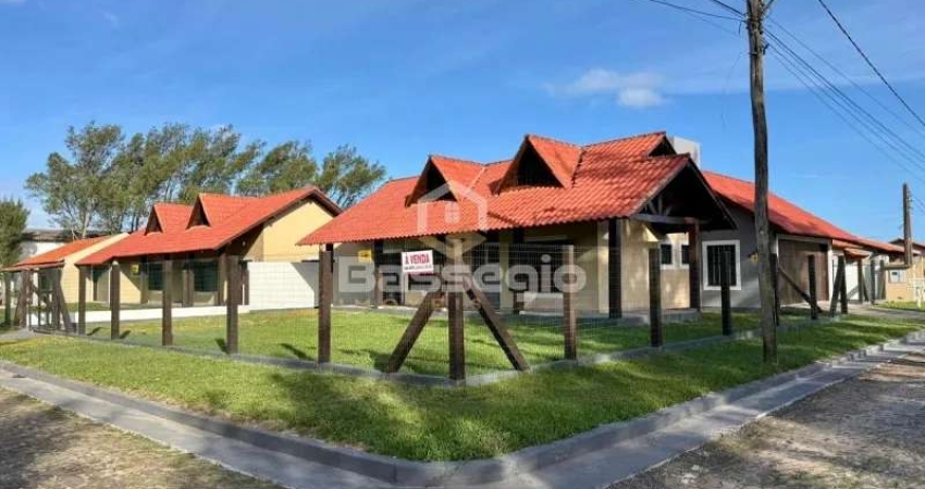 CASA COM 3 QUARTOS A 100 METROS DO MAR