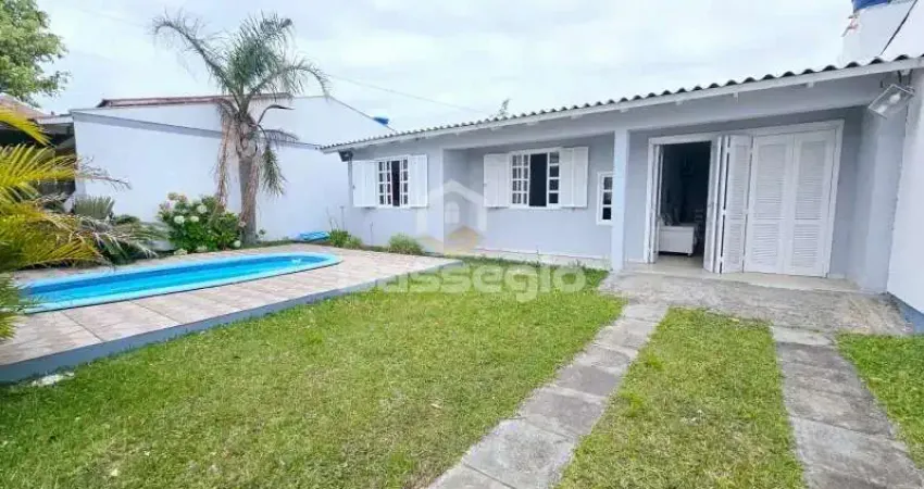 Casa com piscina em nova tramandaí e com condições de pagamento
