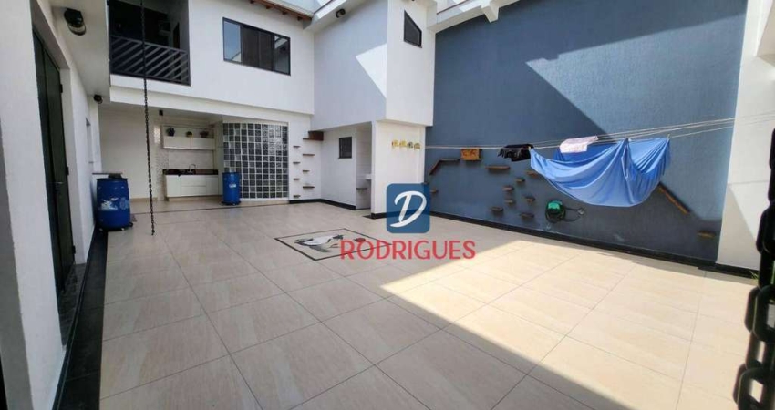 Sobrado 491m² - por R$ 3.000.000 Vila Normandia