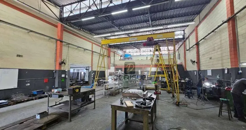 Galpão para alugar, 690 m² por R$ 13.800/mês - Conceição - Diadema/SP