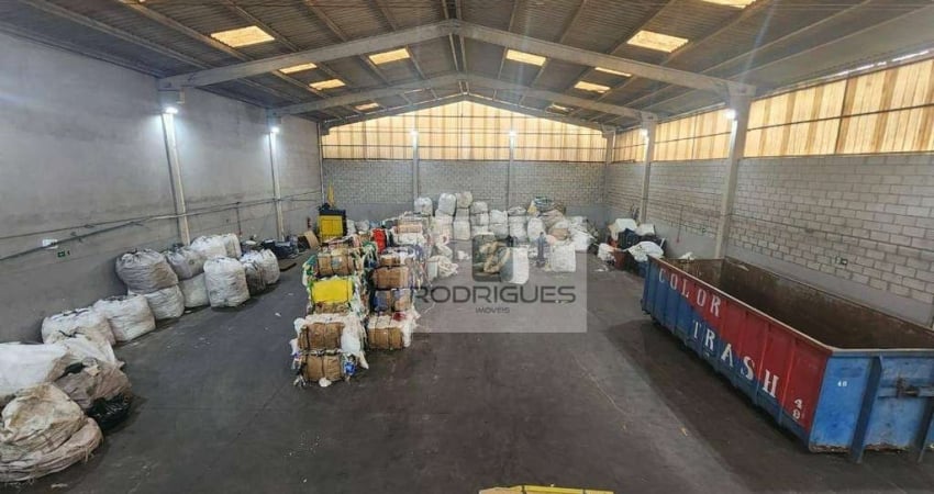 Galpão para alugar, 750 m² por R$ 18.000/mês - Jardim Yamberê - Diadema/SP
