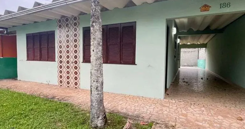 Residencia averbada Balneário de Santa Terezinha 2 quadras do mar 30m calçadão