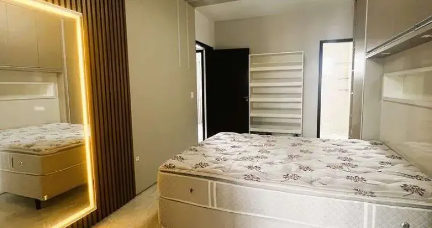 Triplex Semi-Mobiliado 3 suítes com 201,00 m² área construída para venda.